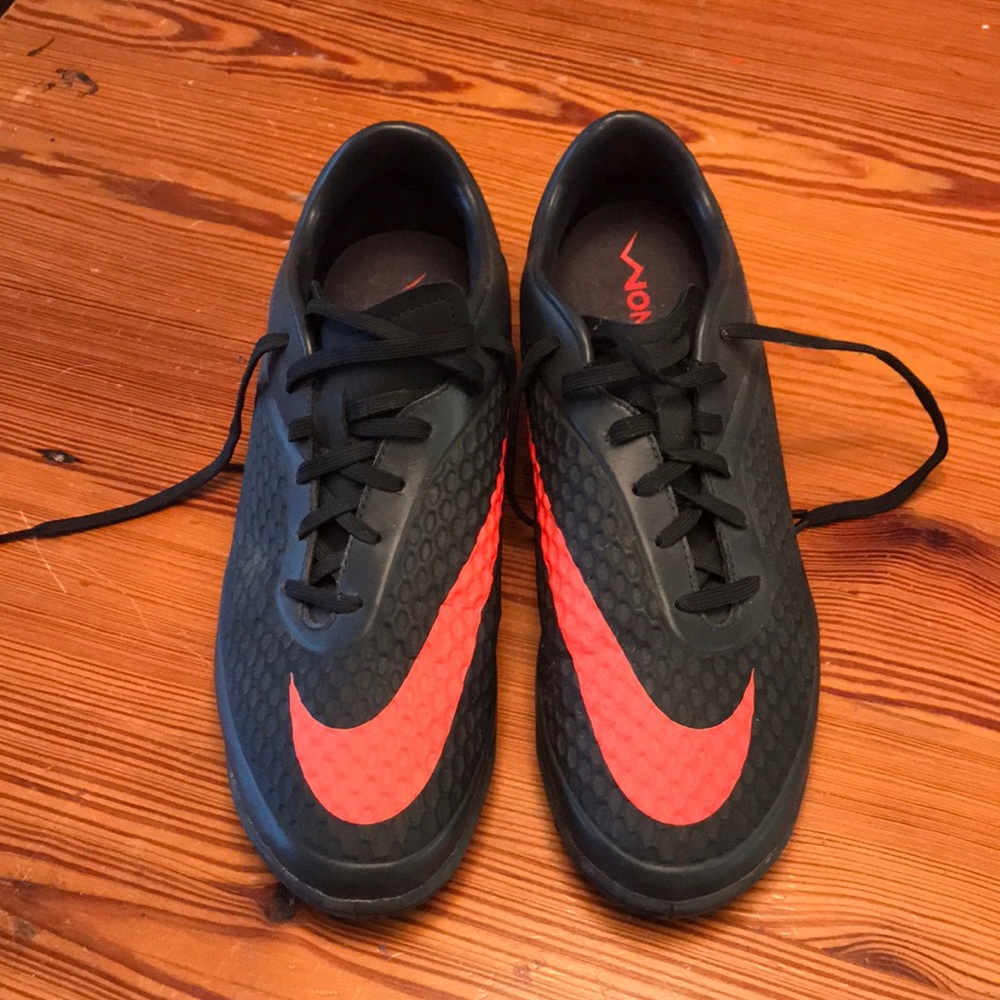 Nike Hyper Venom Indoor Soccer Shoes